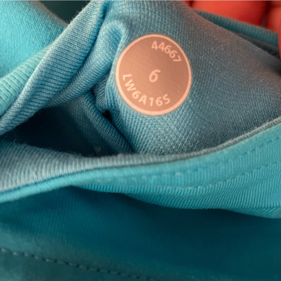 Lululemon Amped Crop Leggings size 6 blue red yellow - Picture 8 of 8